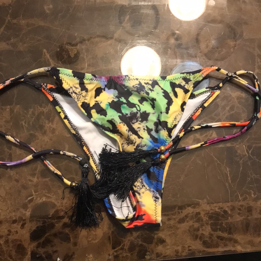 🎉Bottoms Colorful Animal Print Bikini! - Picture 3 of 4